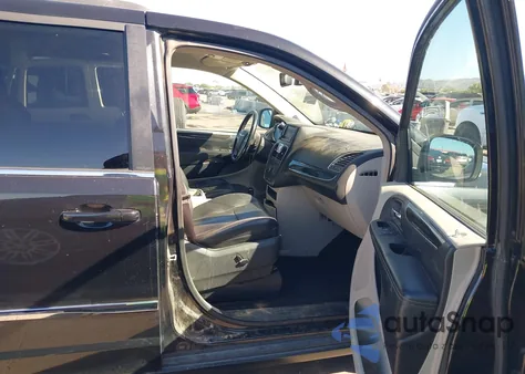 2011 Chrysler Town & Country Touring-L from USA, damaged, VIN 2A4RR8DG4BR704837